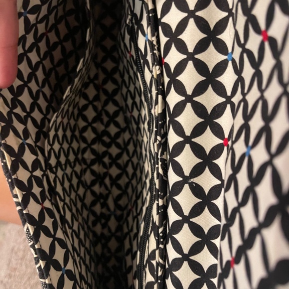 Retired Vera Bradley Knot Just a Clutch Purse in Barcelona Pattern - Picture 6 of 8